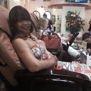 Meet your Posher, Deborah